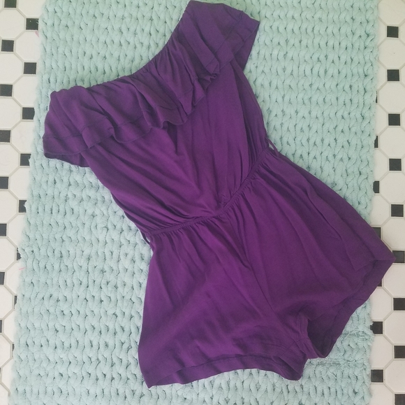Ruffle romper - Picture 4 of 6